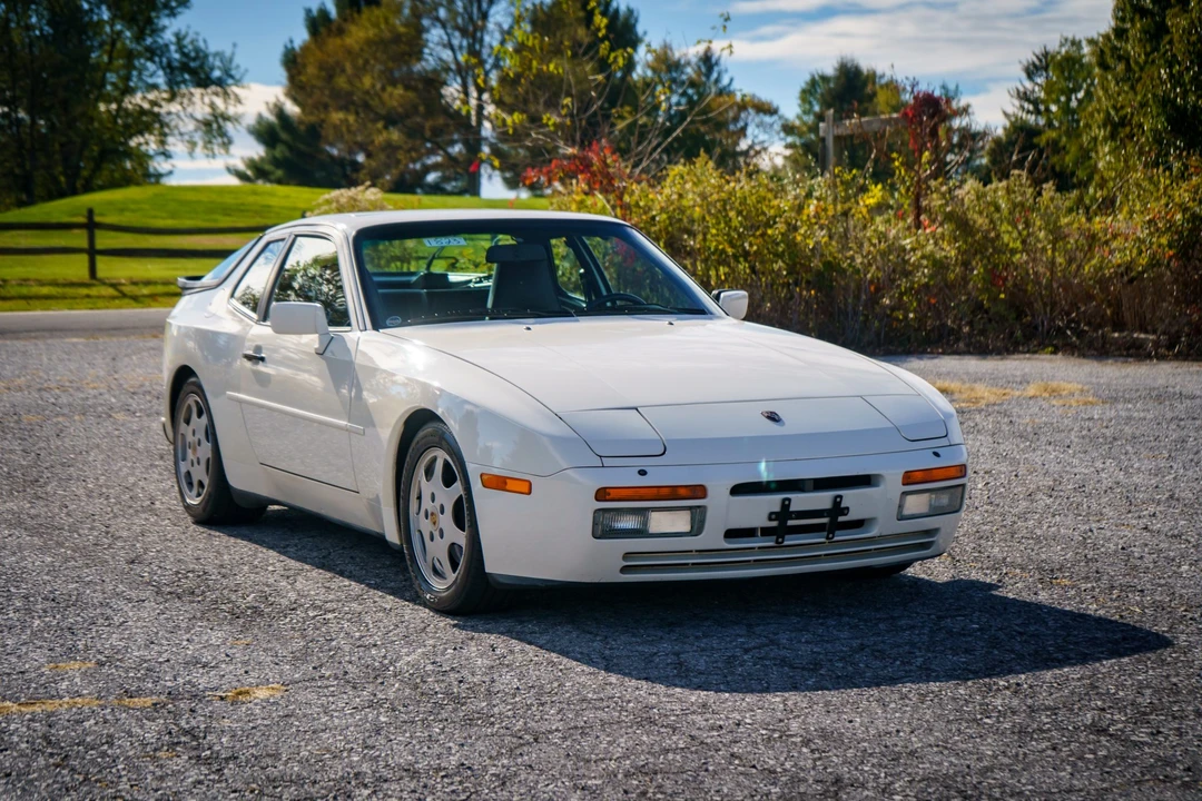 1989 Porsche 944 Turbo - Image 17 of 31
