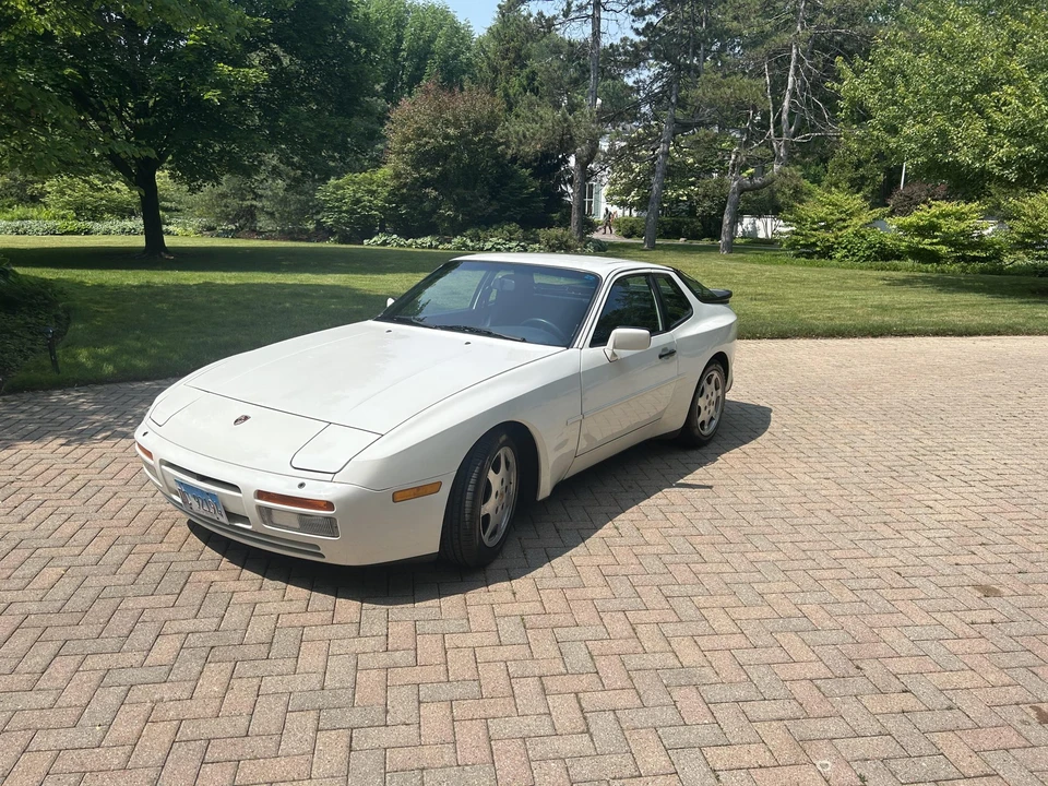 1989 Porsche 944 Turbo - Image 2 of 31