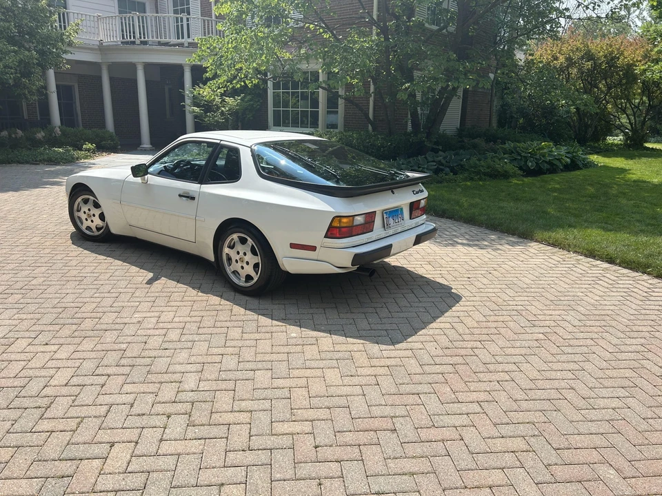1989 Porsche 944 Turbo - Image 4 of 31