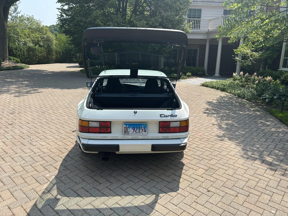 1989 Porsche 944 Turbo - Image 6 of 31