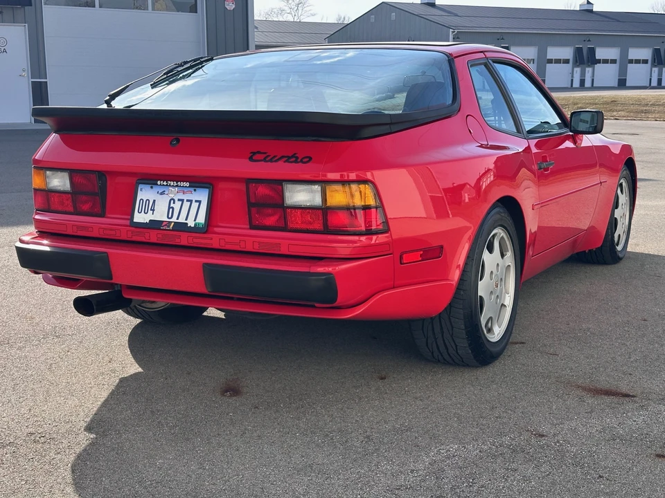 1989 Porsche 944 Turbo - Image 9 of 31