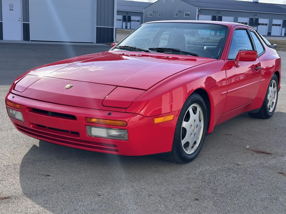 1989 Porsche 944 Turbo - Image 2 of 31