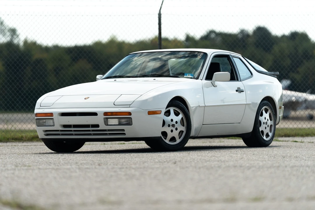 1989 Porsche 944 Turbo - Image 8 of 31