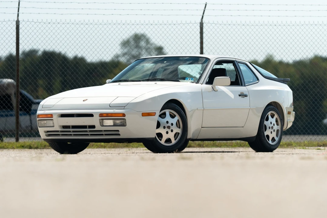 1989 Porsche 944 Turbo - Image 7 of 31
