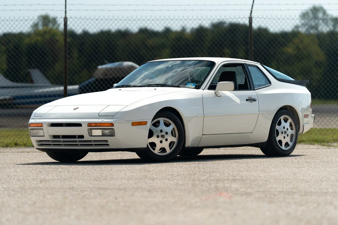 1989 Porsche 944 Turbo - Image 3 of 31
