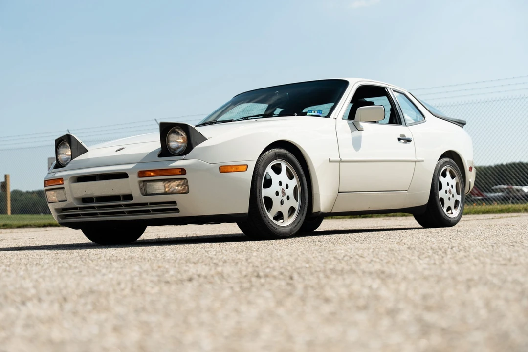 1989 Porsche 944 Turbo - Image 13 of 31