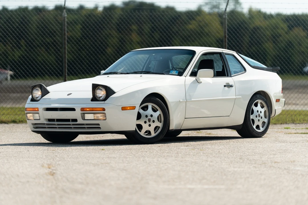 1989 Porsche 944 Turbo - Image 11 of 31