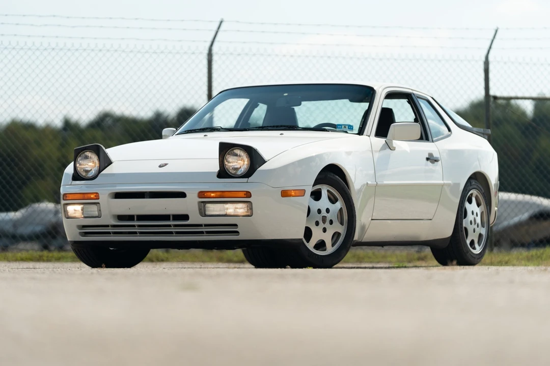 1989 Porsche 944 Turbo - Image 15 of 31