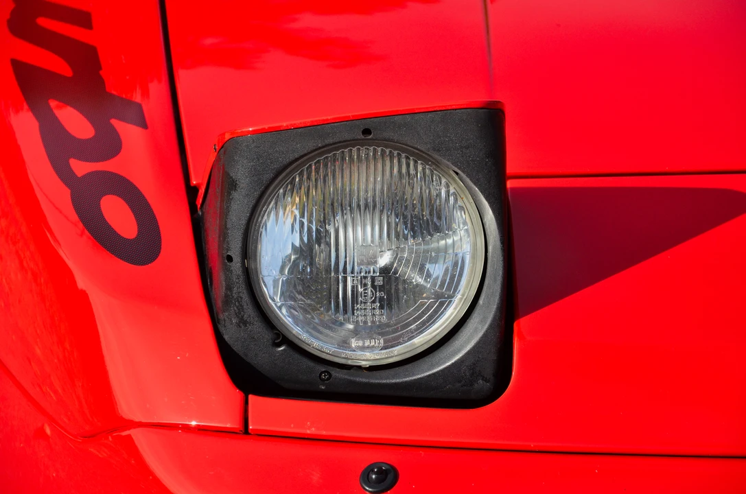 1989 Porsche 944 Turbo - Image 28 of 31