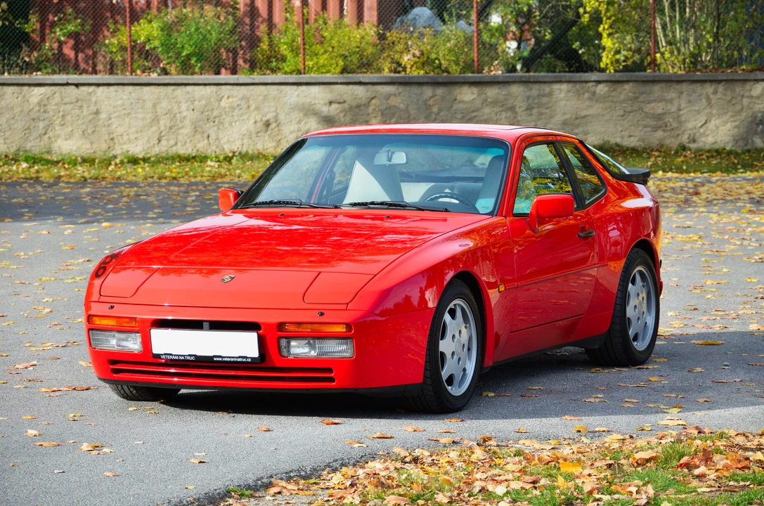 1989 Porsche 944 Turbo - Image 7 of 31