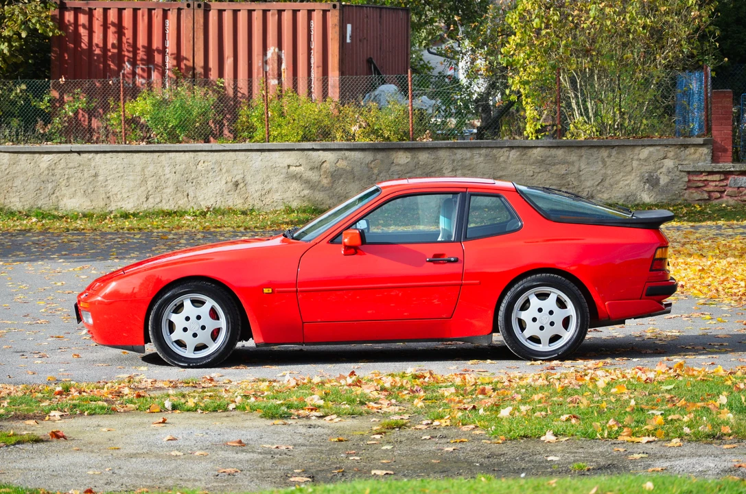 1989 Porsche 944 Turbo - Image 6 of 31