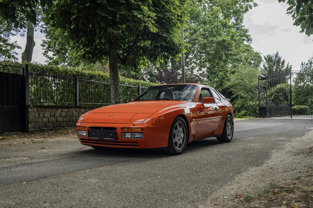 1989 Porsche 944 Turbo - Image 9 of 31