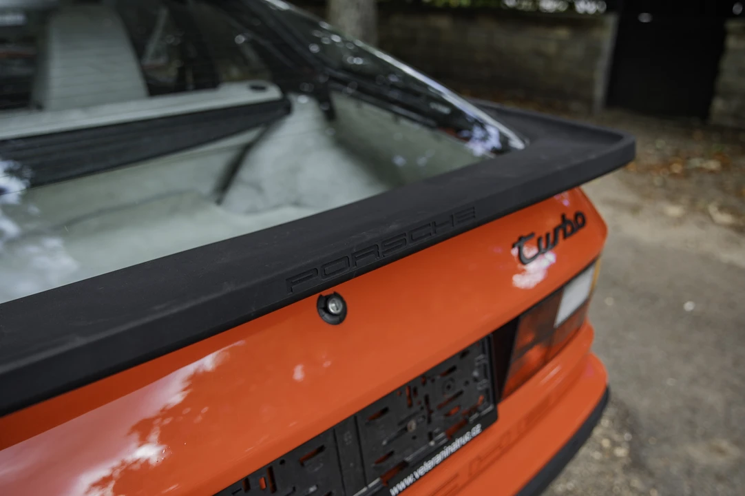 1989 Porsche 944 Turbo - Image 13 of 31