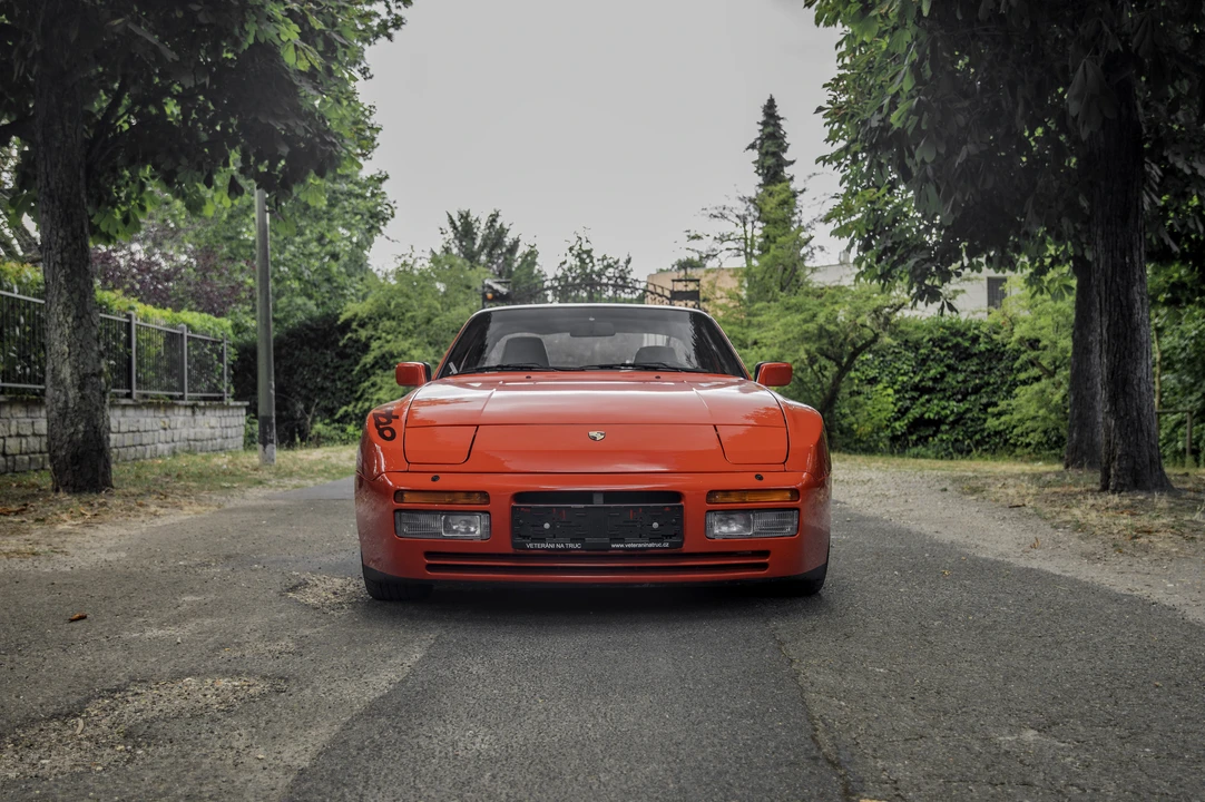 1989 Porsche 944 Turbo - Image 2 of 31