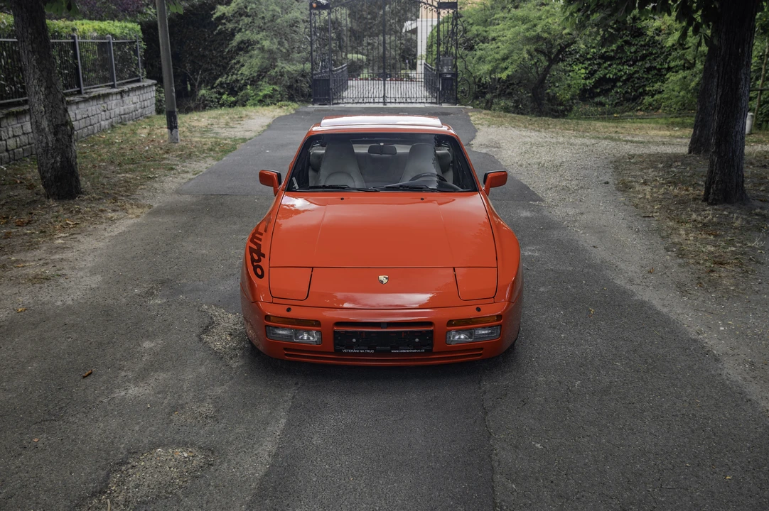 1989 Porsche 944 Turbo - Image 10 of 31