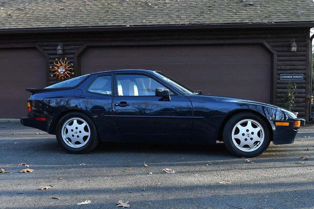 1989 Porsche 944 - Image 4 of 31