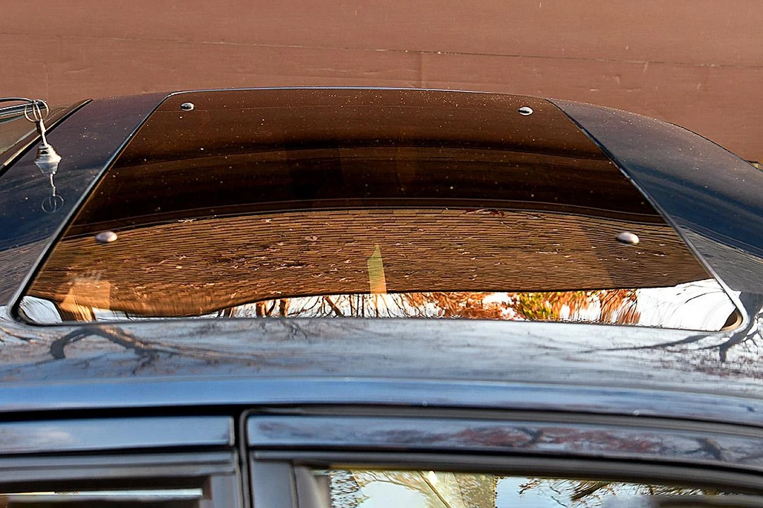 1989 Porsche 944 - Image 13 of 31