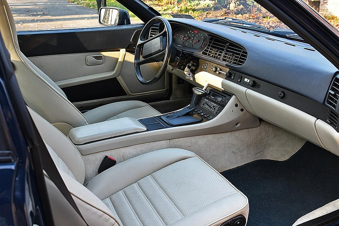 1989 Porsche 944 - Image 19 of 31
