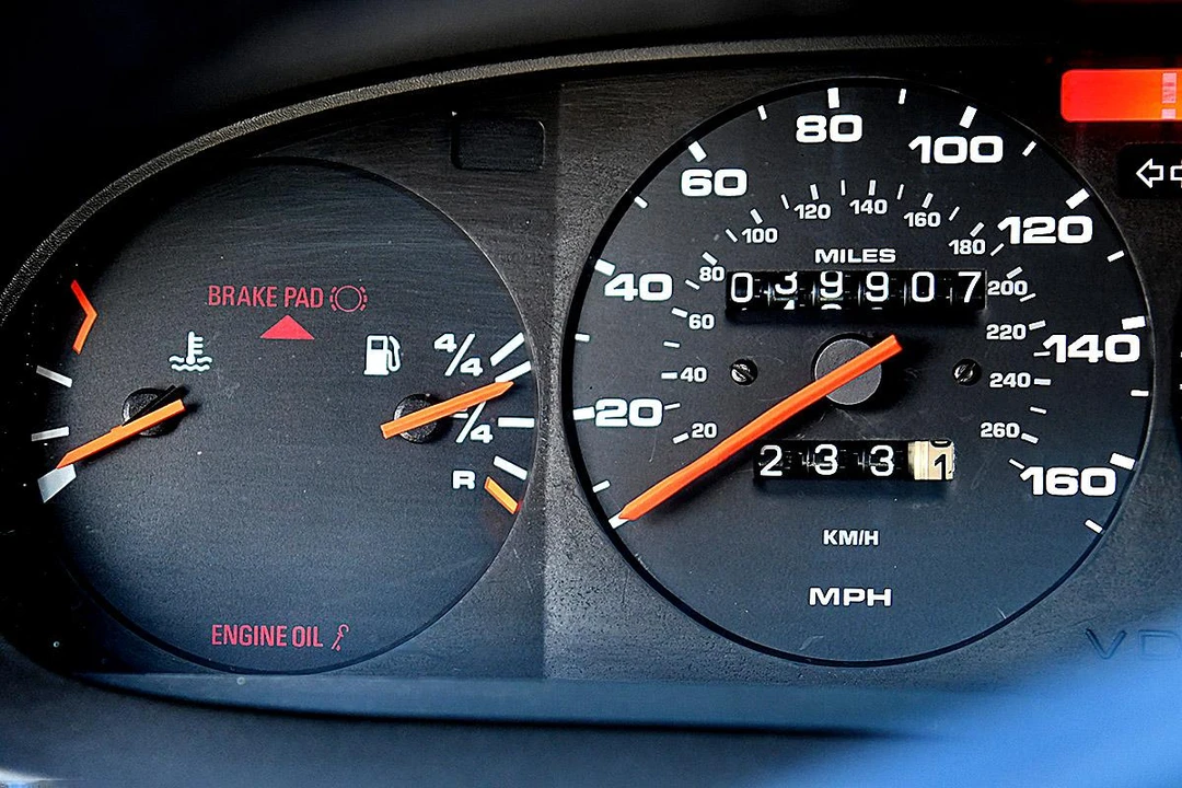 1989 Porsche 944 - Image 21 of 31