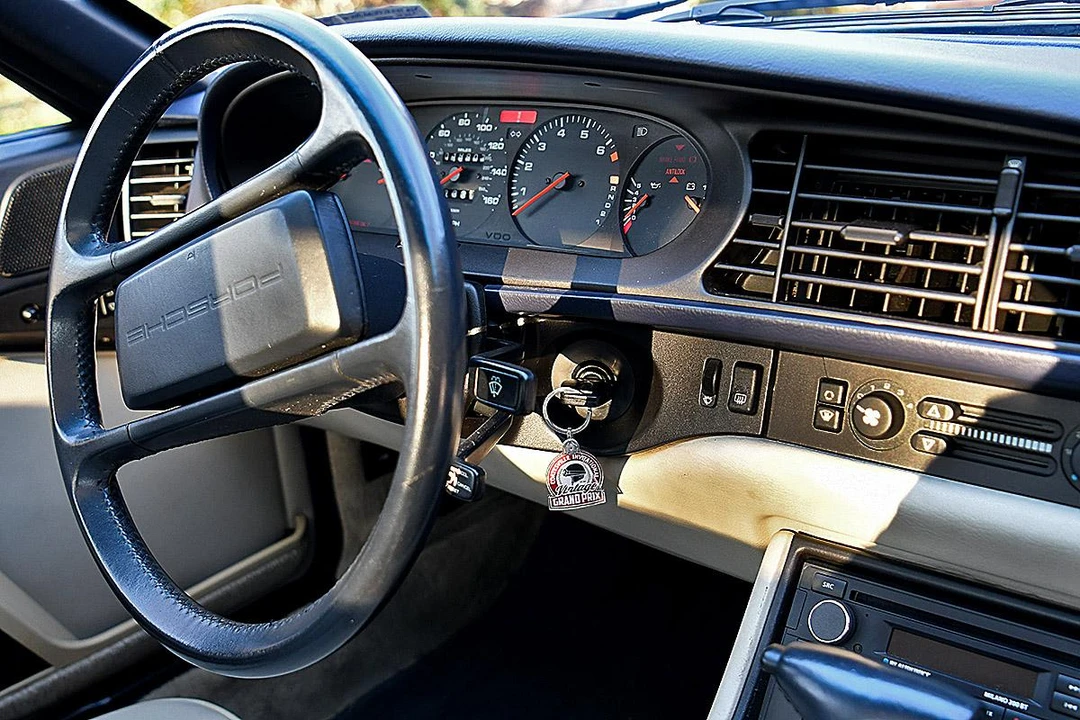 1989 Porsche 944 - Image 20 of 31