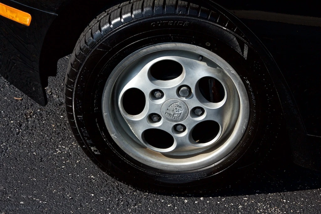 1989 Porsche 944 - Image 17 of 31