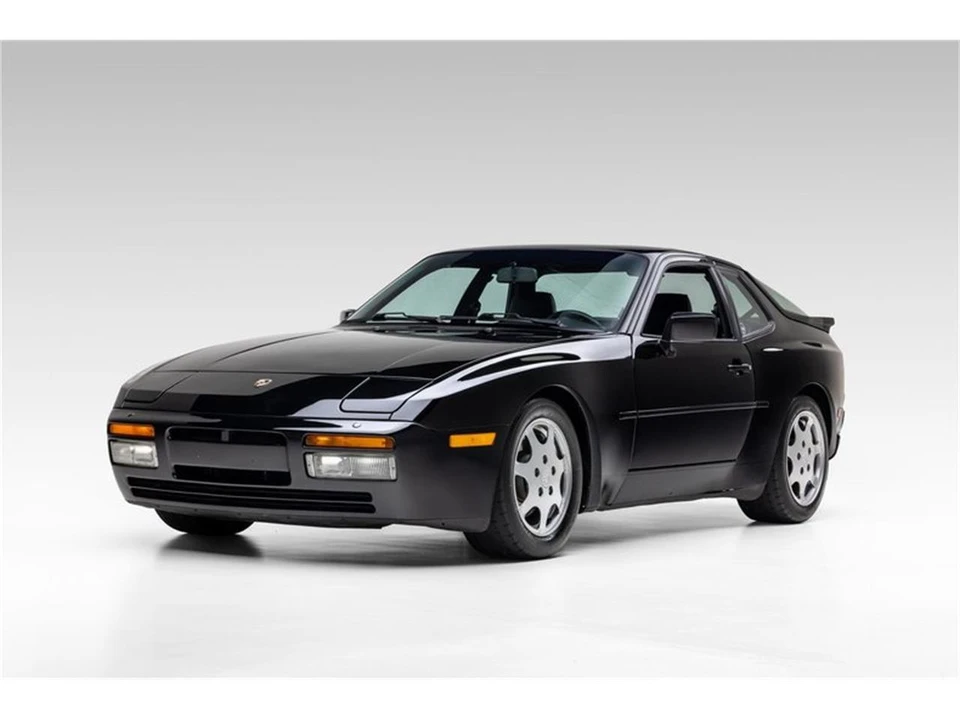 1989 Porsche 944 S2 - Image 2 of 31