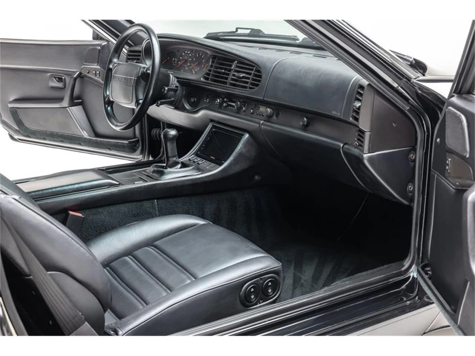 1989 Porsche 944 S2 - Image 15 of 31