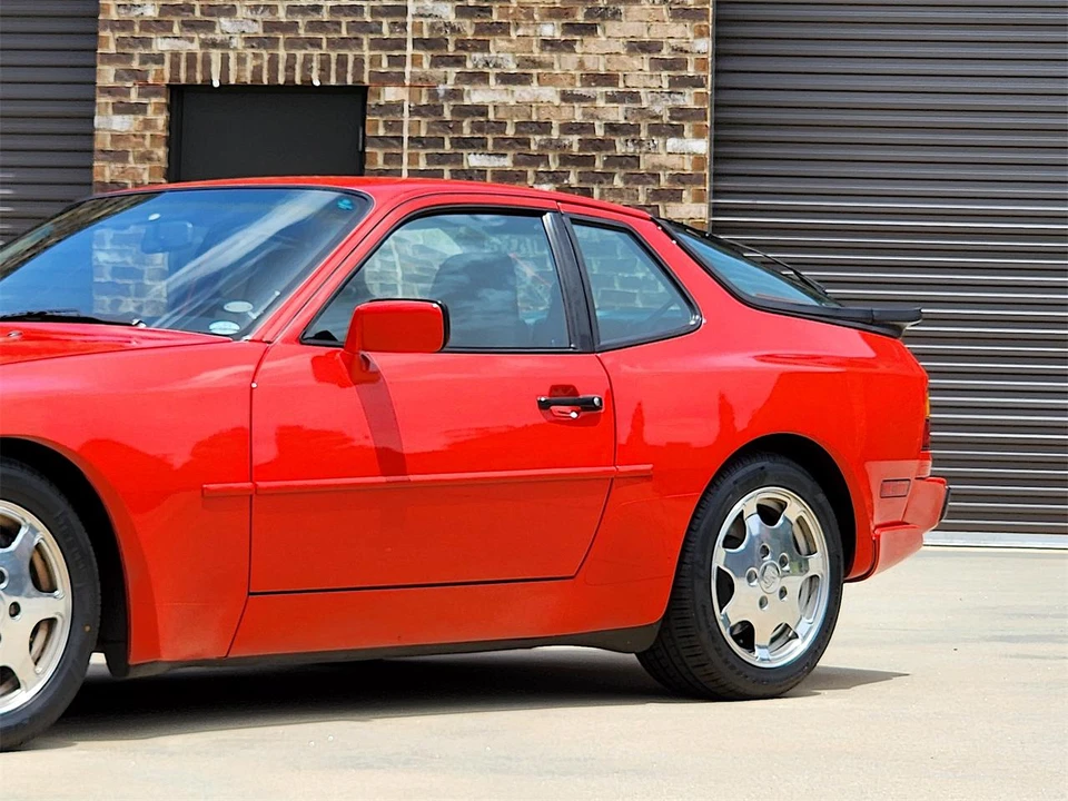 1989 Porsche 944 S2 - Image 6 of 31