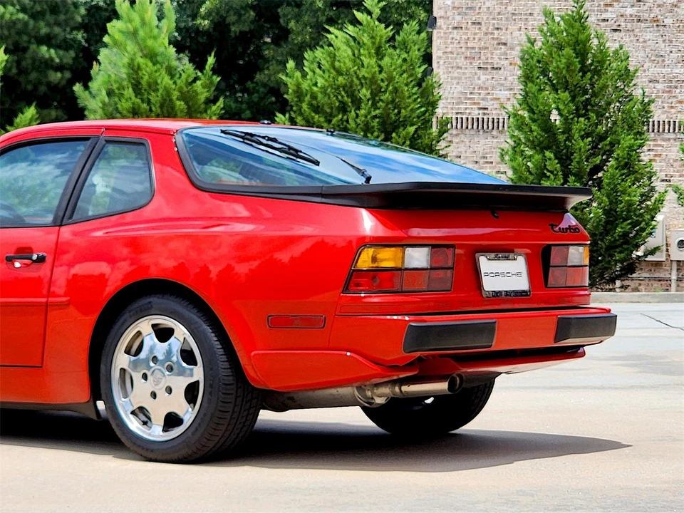 1989 Porsche 944 S2 - Image 9 of 31