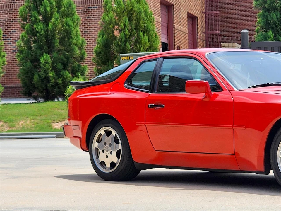 1989 Porsche 944 S2 - Image 19 of 31