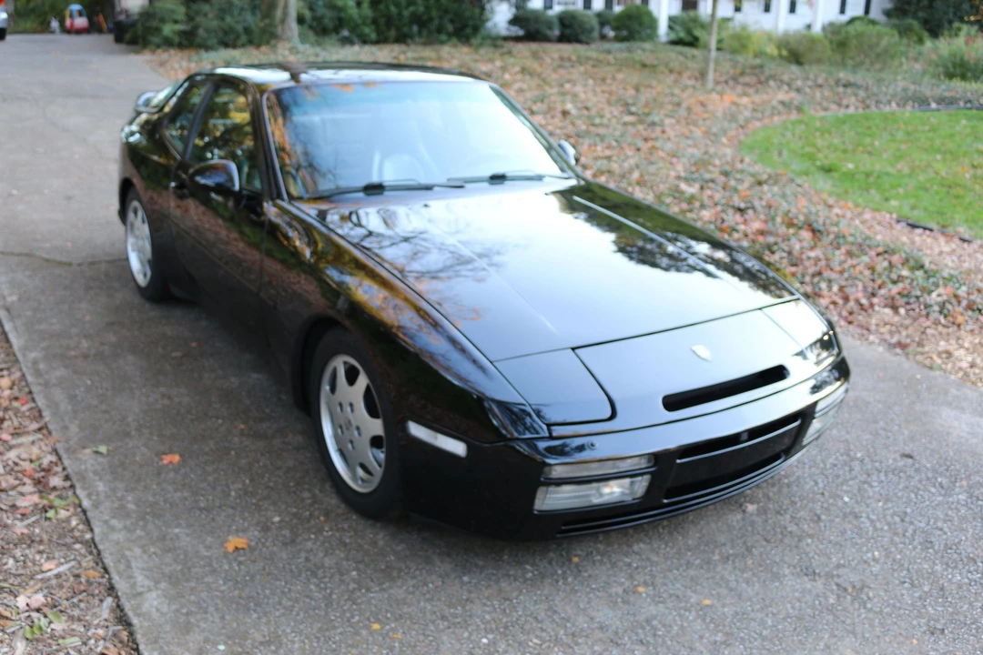 1989 Porsche 944 Turbo - Image 2 of 17
