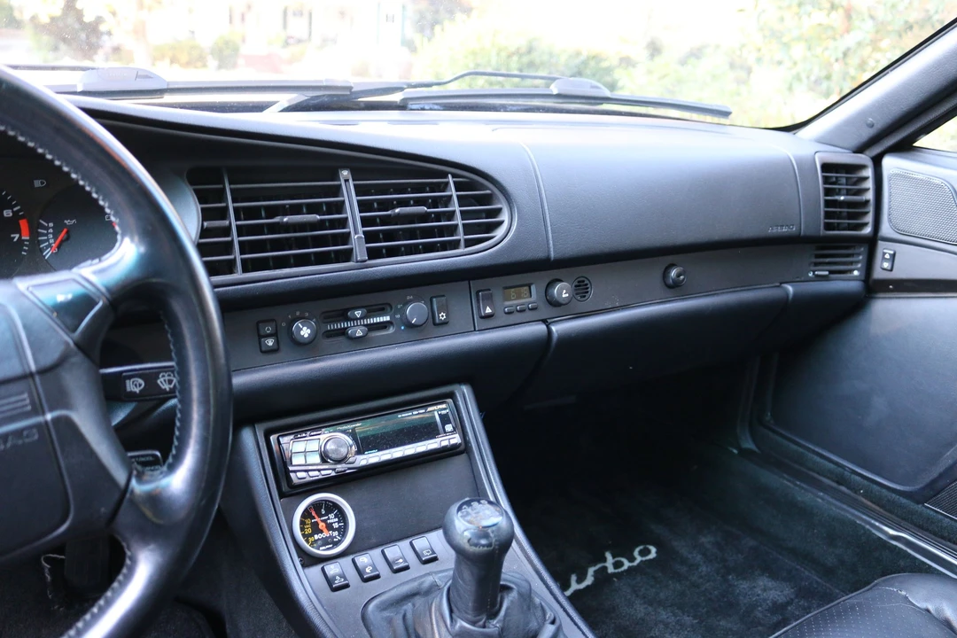 1989 Porsche 944 Turbo - Image 7 of 17