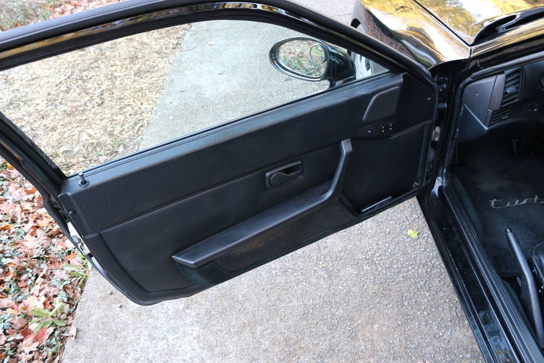 1989 Porsche 944 Turbo - Image 8 of 17
