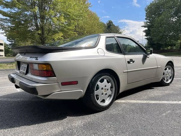 1989 Porsche 944 S2 - Image 7 of 18