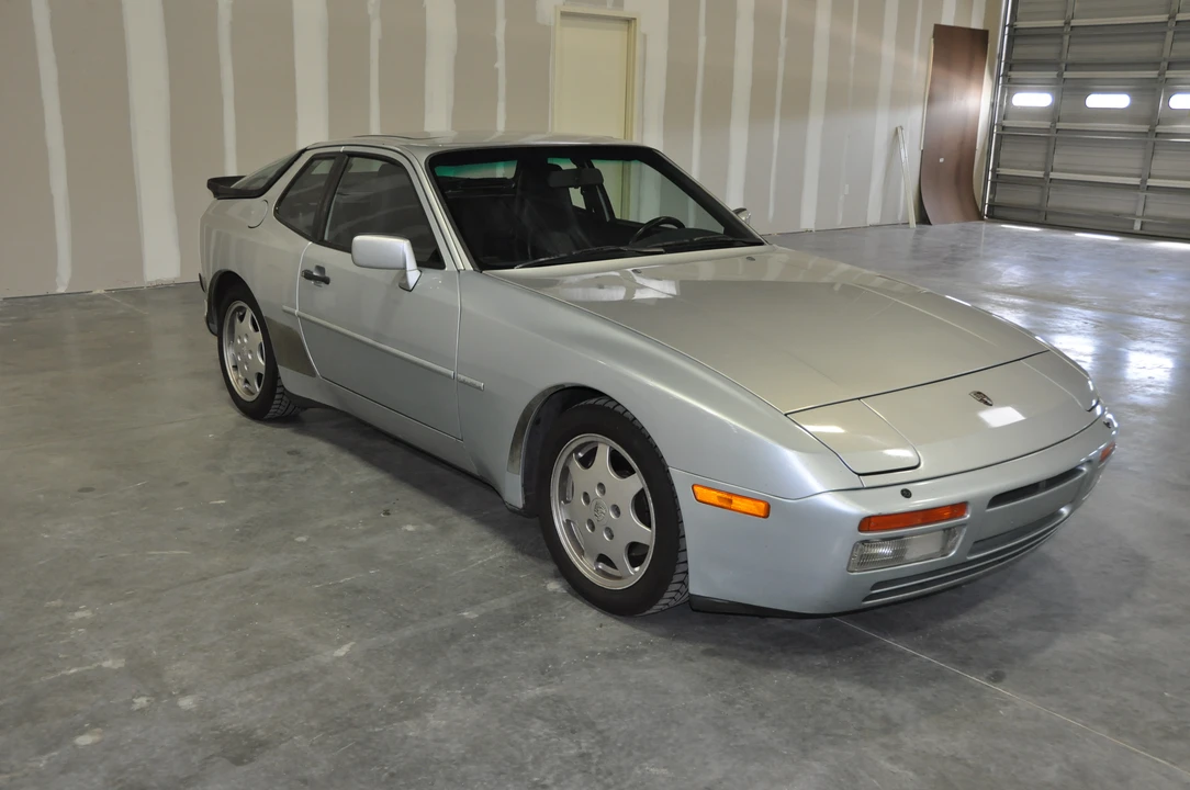 1989 Porsche 944 S2 - Image 3 of 5