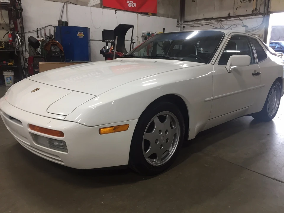 1989 Porsche 944 S2 - Image 15 of 31