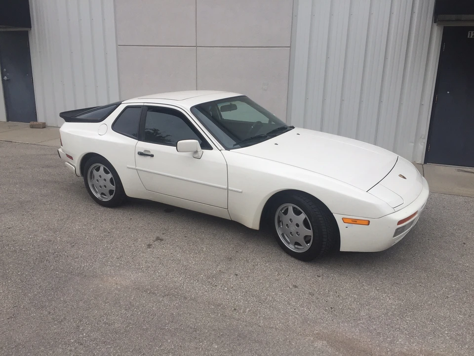 1989 Porsche 944 S2 - Image 4 of 31
