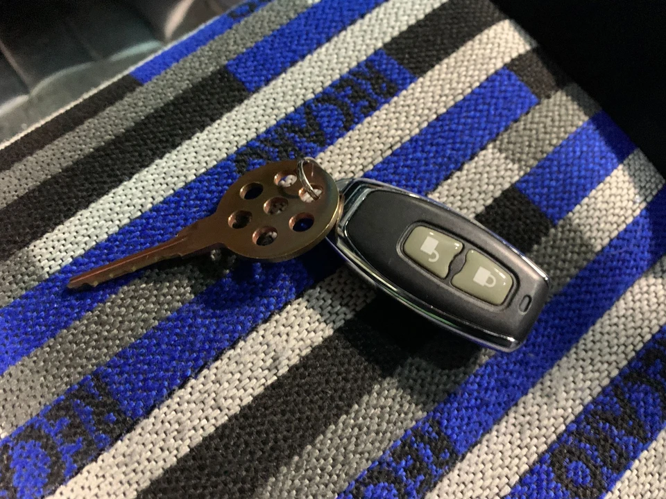 1989 Porsche 964 Carrera 4 - Image 10 of 12