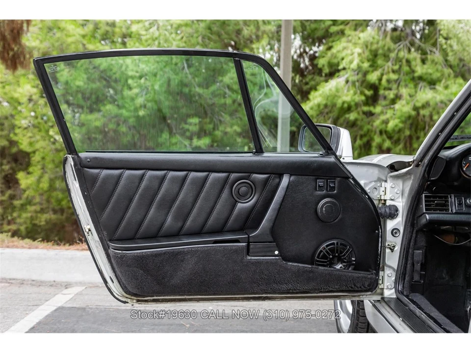 1989 Porsche 964 Carrera - Image 16 of 31
