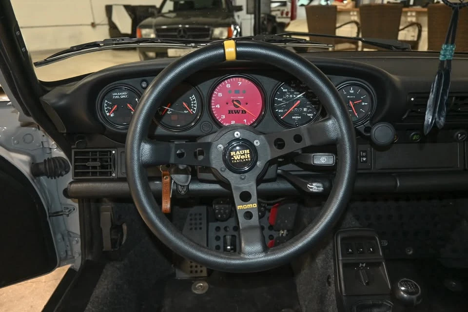 1989 Porsche 964 Carrera 4 - Image 12 of 18