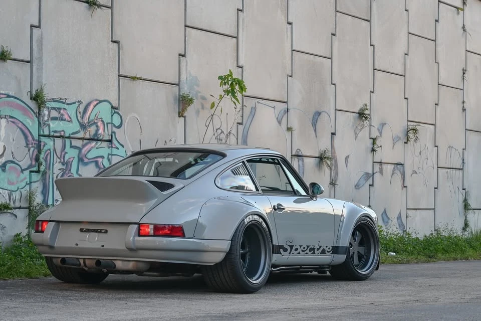 1989 Porsche 964 Carrera 4 - Image 2 of 18