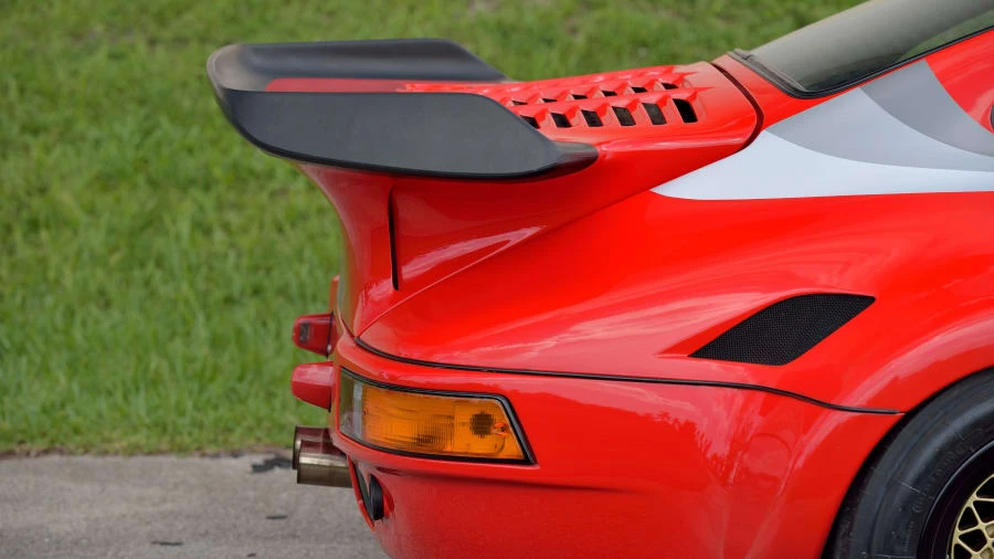 1989 Porsche 934 & 935 - Image 11 of 20