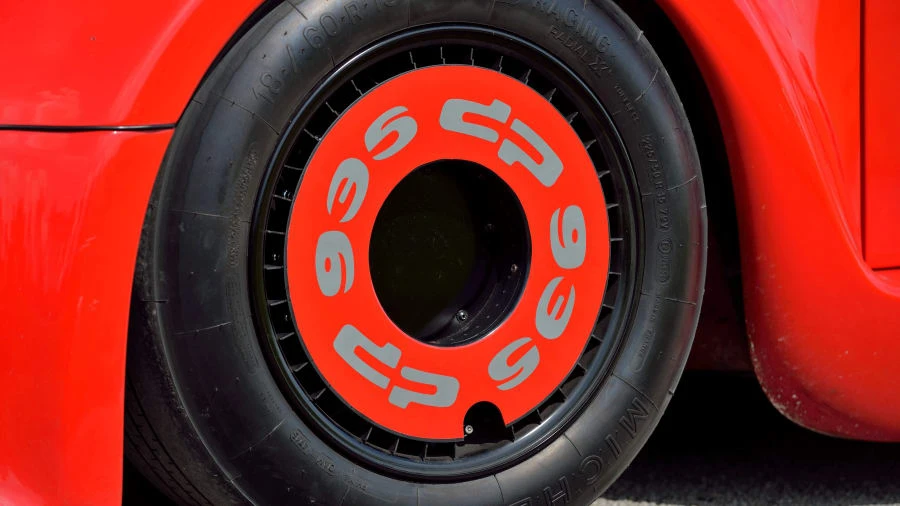 1989 Porsche 934 & 935 - Image 15 of 20