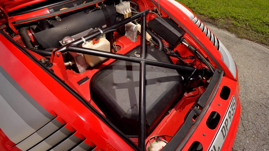 1989 Porsche 934 & 935 - Image 18 of 20