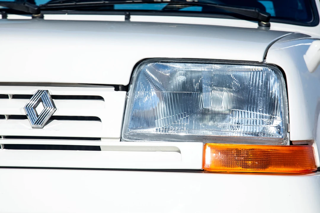 1989 Renault 5 GT Turbo - Image 19 of 31
