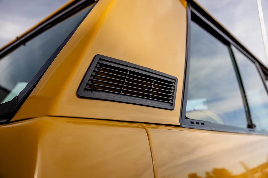 1989 Land Rover Range Rover Classic - Image 19 of 31