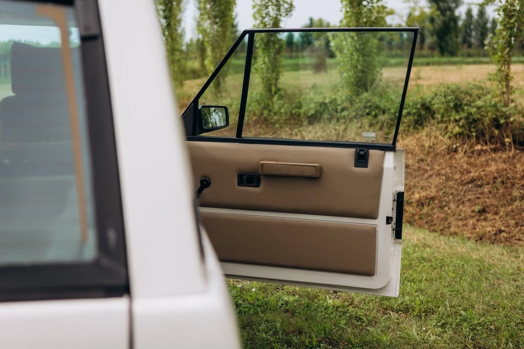 1989 Land Rover Range Rover Classic - Image 20 of 30