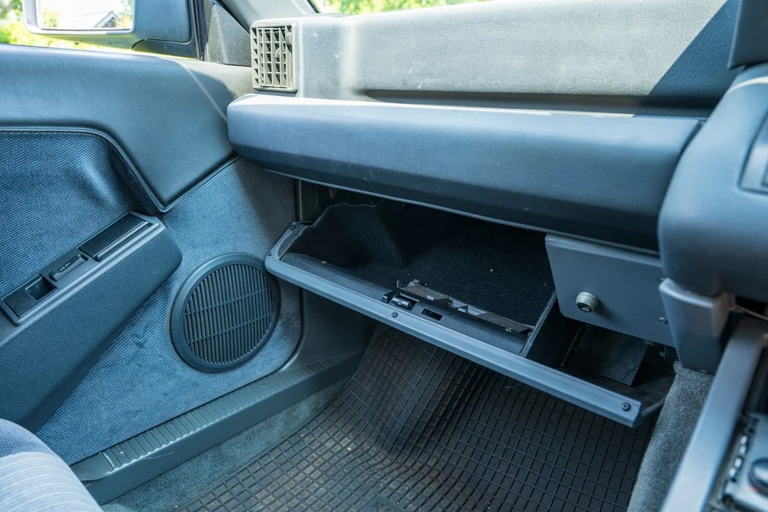1989 Renault - Image 25 of 30