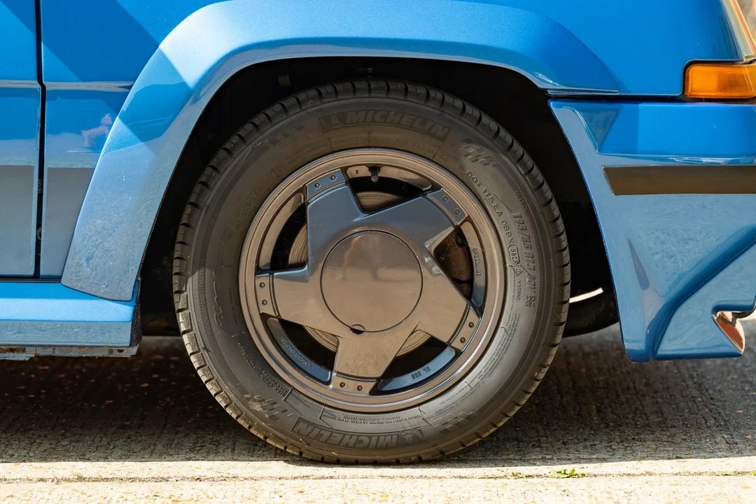 1989 Renault 5 GT Turbo - Image 25 of 30