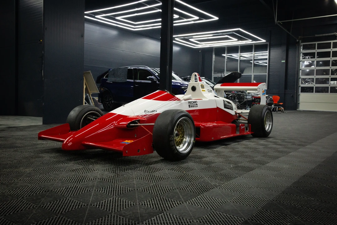 1989 Reynard - Image 3 of 31